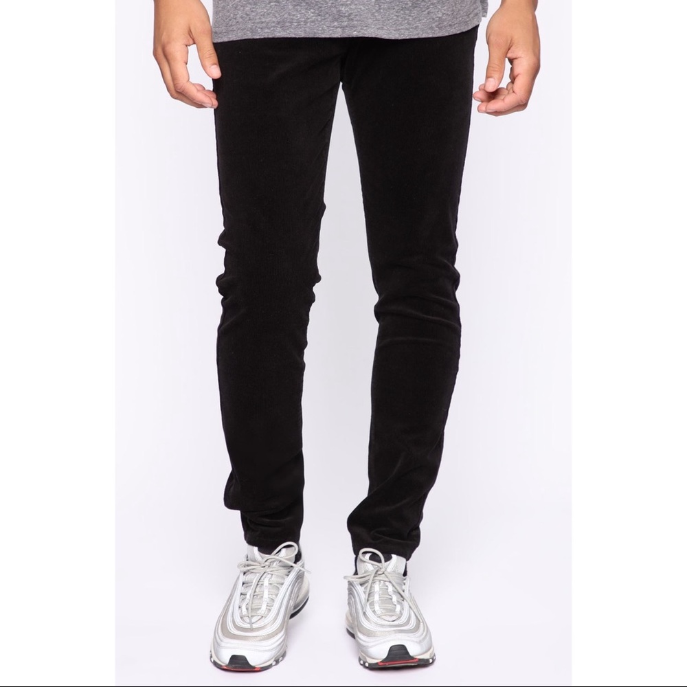 FashionNova men’s corduroy skinny pants